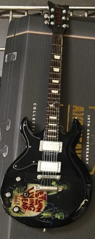 AVENGED SEVENFOLD - ZACKY VENGEANCE - LIVING DEAD SCHECTER - MINI GUITAR
