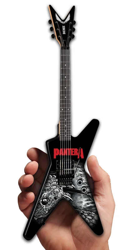PANTERA - DEAN DIMEBAG - THE GREAT SOUTHERN TRENDKILL B&W MINI GUITAR 150 MADE