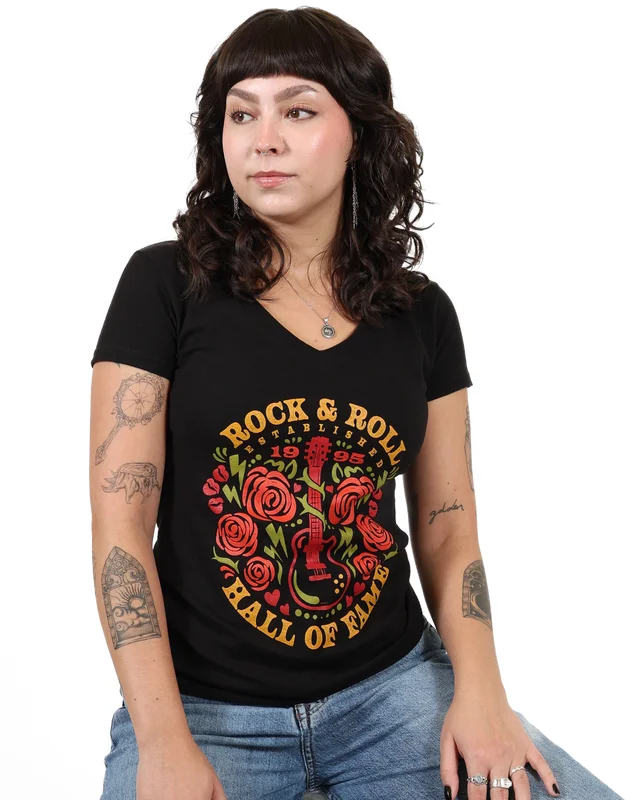 ROCK HALL GUITAR AND ROSES FITTED V-NECK T-SHIRT