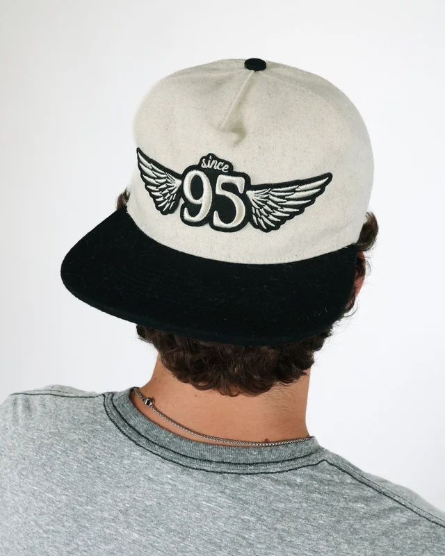 ROCK HALL WINGS OF 95 HAT WHITE