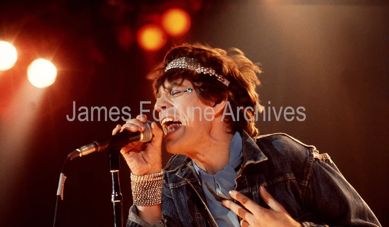 THE ROLLING STONES  MIC MICK JAGGER - THE LOS ANGELES FORUM  1973
