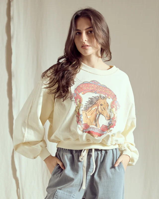 WILLIE NELSON - WILD WEST CROPPED SWEATSHIRT